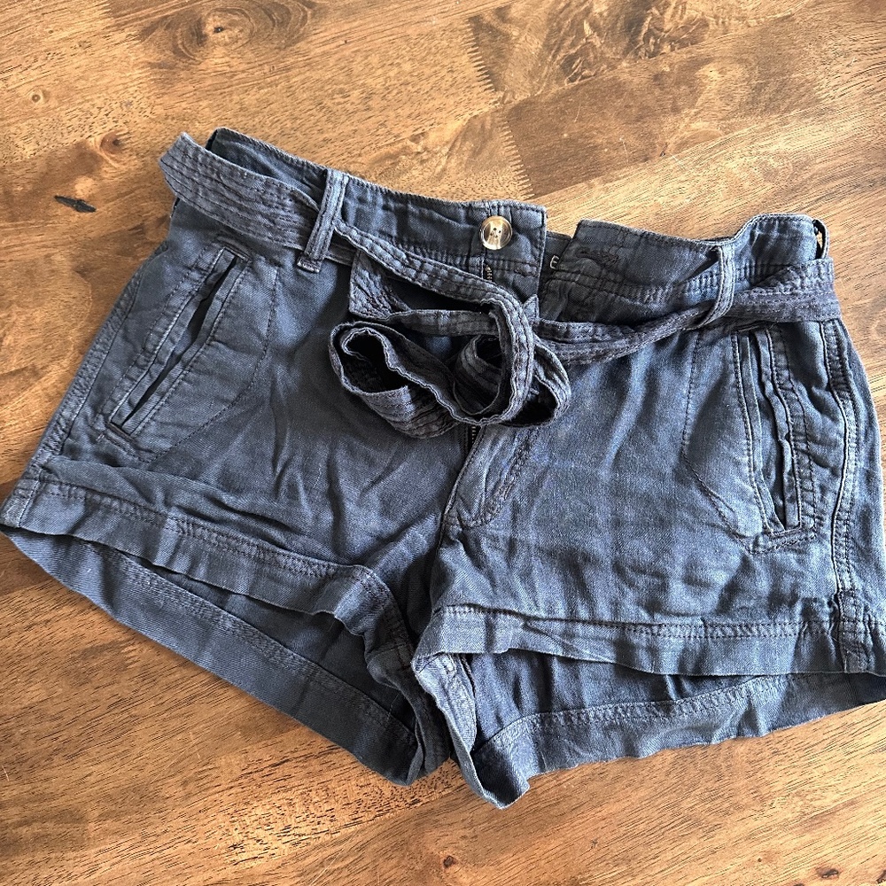 American Eagle Gray Cargo Shorts